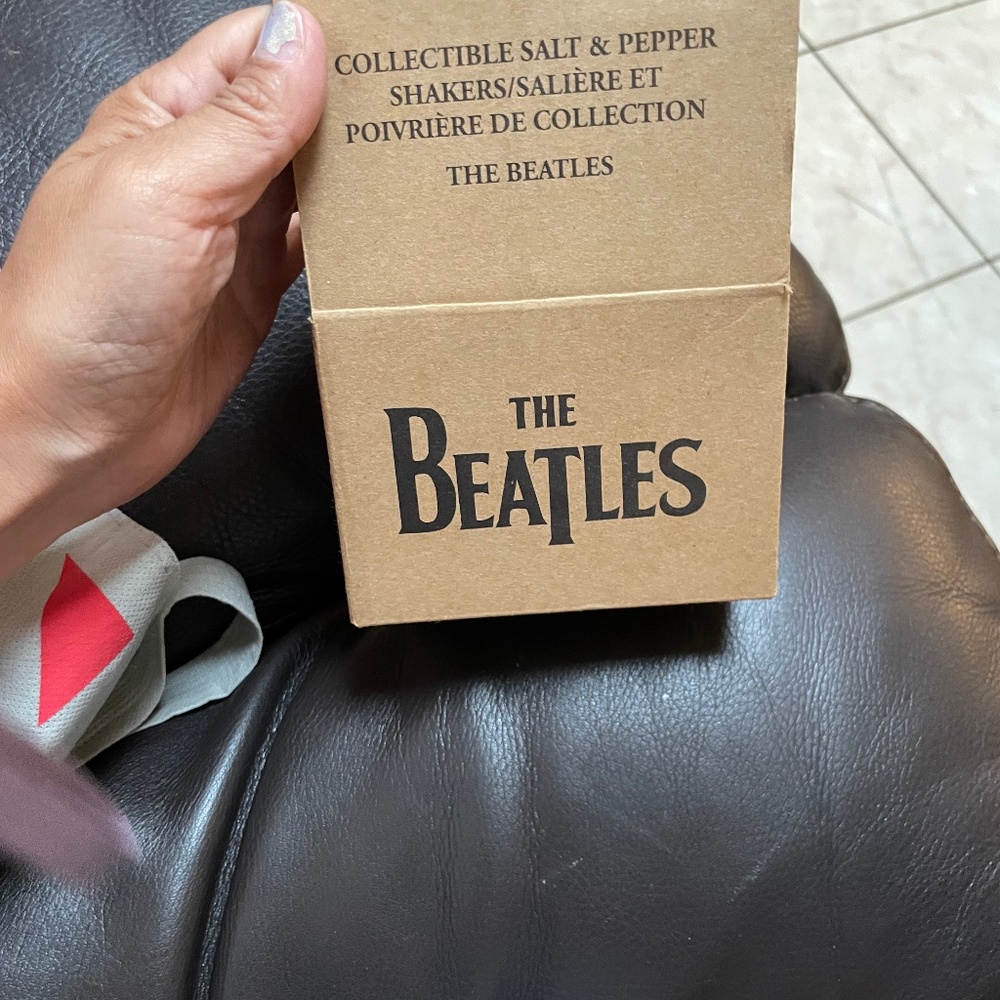 salt n pepper shaker